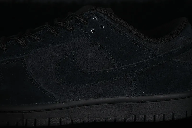 All categories Nk SB Dunk series Nk SB Dunk Low low-top sneakers Nike SB Dunk Low suede black low-top casual sneakers IB6651-001